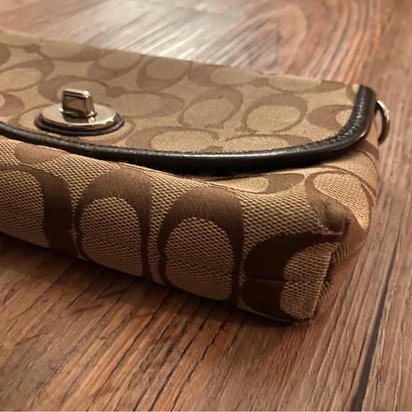 Cot wristlet - Picture 1 of 7